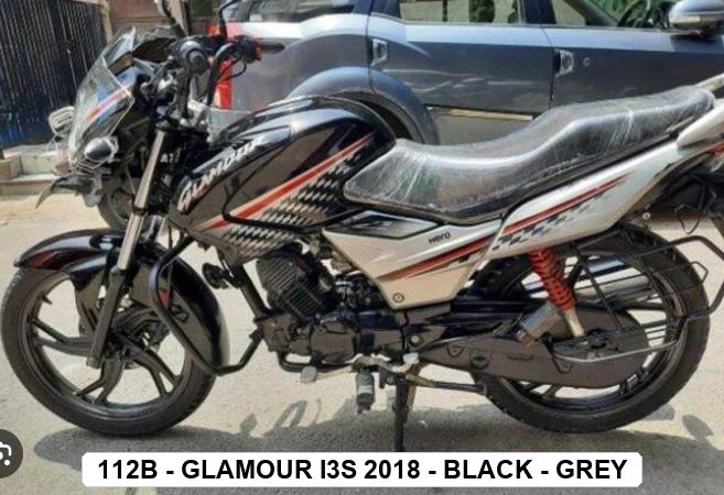 SIDE PANEL - GLAMOUR i3s 2018 - BLACK - GREY (BASE COLOR - DARK SILVER , STICKER - SILVER)